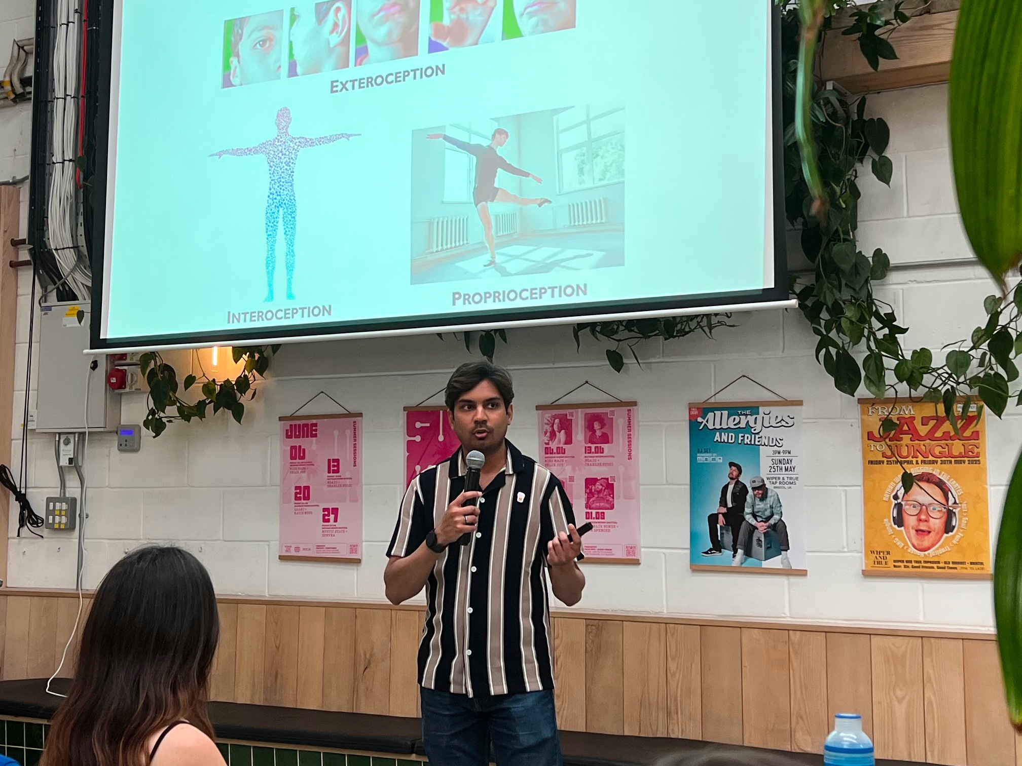 Sameer talking at Pint of Science earlier in 2025